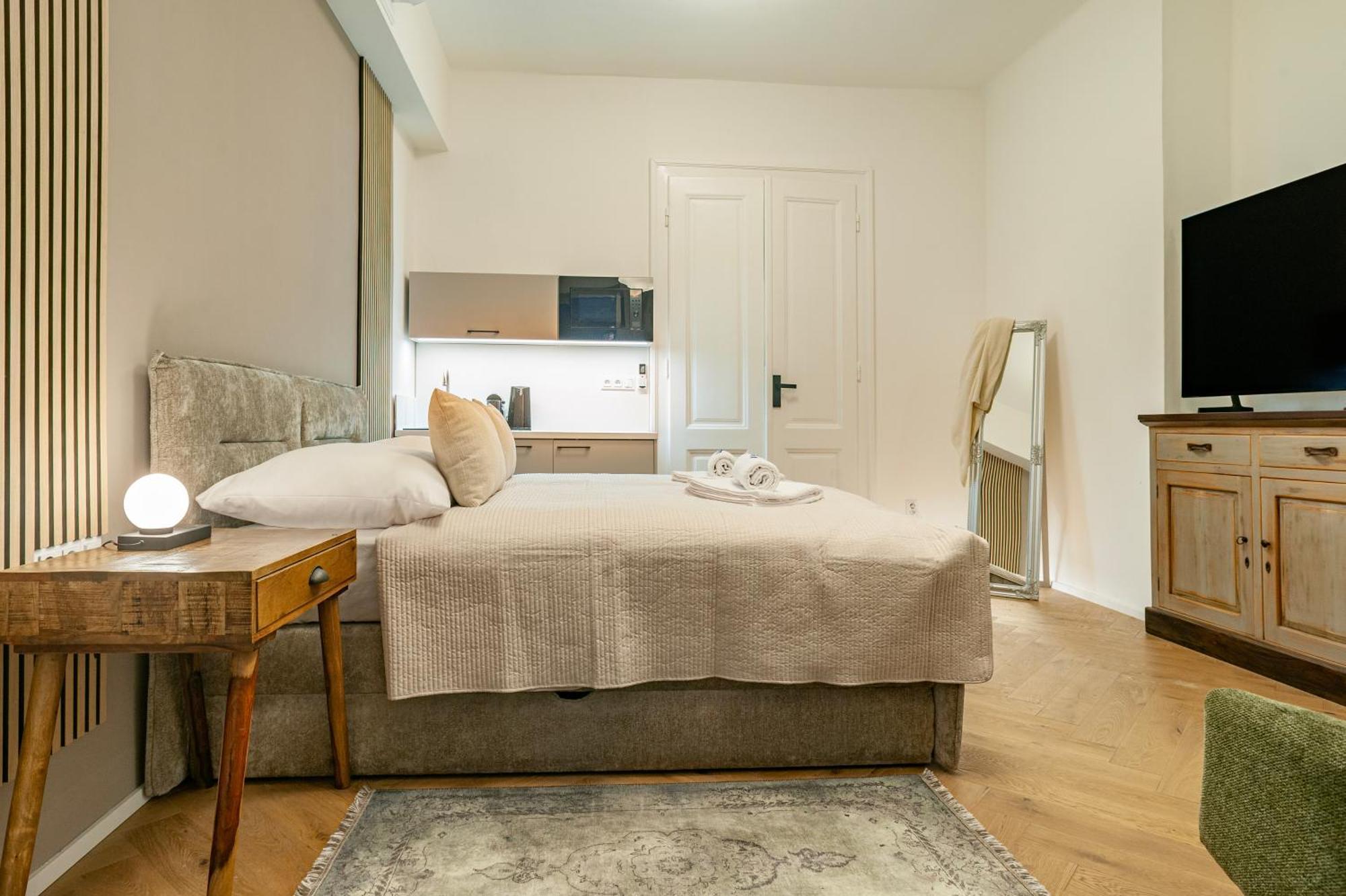 Sting Old Town Ostrava Appartement Buitenkant foto
